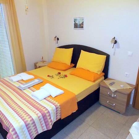 Nikos Apartments Sithonia Bagian luar foto